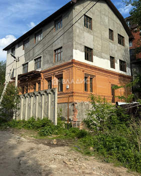 Дом 565м², 3-этажный, участок 8 сот.  