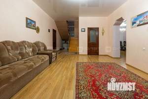 Дом 227м&sup2;, 2-этажный, участок 8 сот.  