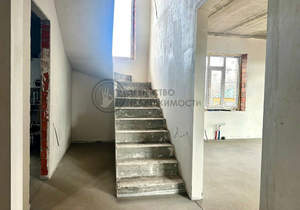 Дом 150м², 2-этажный, участок 10 сот.  