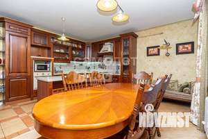 Дом 752м&sup2;, 2-этажный, участок 23 сот.  