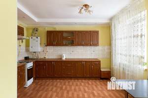 Дом 279м², 2-этажный, участок 8 сот.  