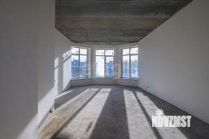 Дом 244м², 3-этажный, участок 7 сот.  