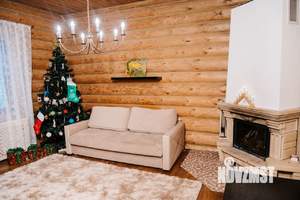 Дом 242м&sup2;, 3-этажный, участок 10 сот.  