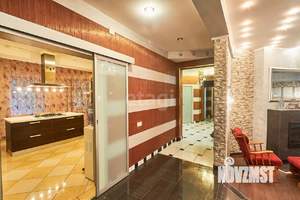 Дом 484м², 3-этажный, участок 17 сот.  