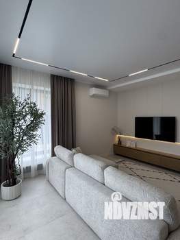 Коттедж 200м², 2-этажный, участок 5 сот.  