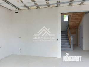 Дом 130м&sup2;, 2-этажный, участок 4 сот.  