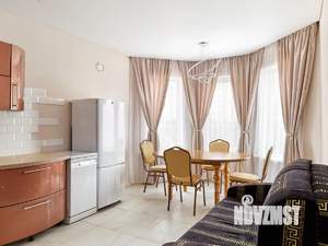 Дом 120м&sup2;, 2-этажный, участок 6 сот.  