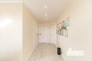 Дом 241м², 3-этажный, участок 10 сот.  