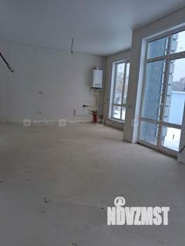 Дом 130м&sup2;, 2-этажный, участок 4 сот.  