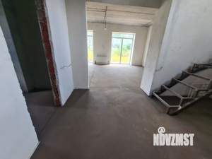 Коттедж 140м², 2-этажный, участок 10 сот.  