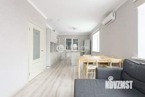 Дом 136м², 2-этажный, участок 6 сот.  