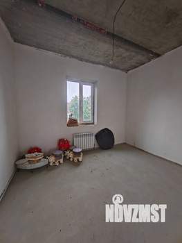 Дом 120м&sup2;, 2-этажный, участок 4 сот.  