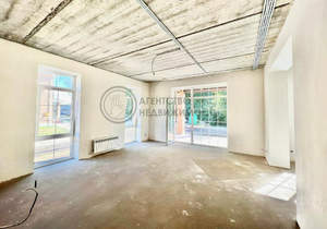 Дом 160м&sup2;, 2-этажный, участок 7 сот.  