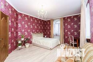 Коттедж 306м&sup2;, 2-этажный, участок 10 сот.  