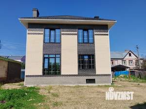 Коттедж 240м², 2-этажный, участок 6 сот.  