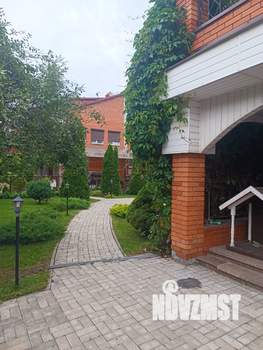 Дом 420м&sup2;, 3-этажный, участок 10 сот.  