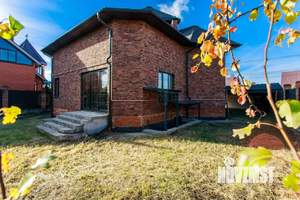 Дом 297м&sup2;, 3-этажный, участок 7 сот.  