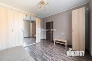 Дом 240м², 2-этажный, участок 6 сот.  