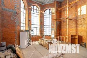 Дом 900м², 3-этажный, участок 16 сот.  
