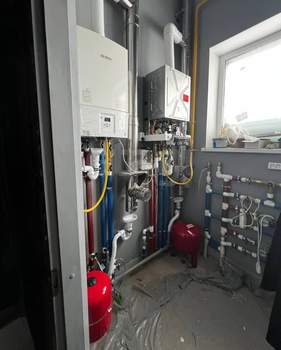 Дом 480м&sup2;, 2-этажный, участок 4 сот.  