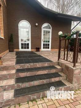 Дом 224м&sup2;, 2-этажный, участок 6 сот.  