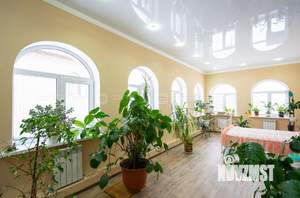 Дом 262м², 2-этажный, участок 10 сот.  