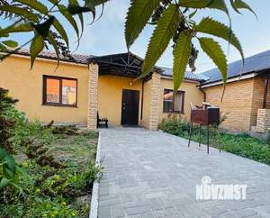 Коттедж 190м&sup2;, 1-этажный, участок 10 сот.  