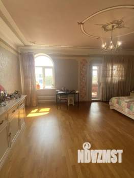 Коттедж 342м², 3-этажный, участок 15 сот.  