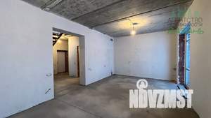 Дом 200м&sup2;, 2-этажный, участок 5 сот.  