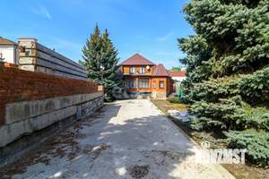 Дом 305м², 2-этажный, участок 15 сот.  
