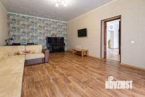 Дом 190м&sup2;, 2-этажный, участок 9 сот.  