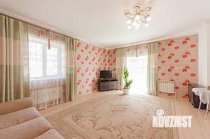 Дом 194м², 2-этажный, участок 5 сот.  