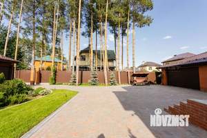 Дом 260м², 2-этажный, участок 14 сот.  