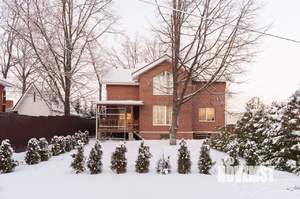 Дом 230м&sup2;, 2-этажный, участок 8 сот.  