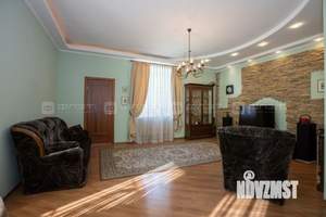 Дом 330м², 2-этажный, участок 6 сот.  