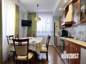 Дом 186м&sup2;, 2-этажный, участок 7 сот.  