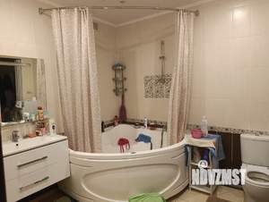 Коттедж 220м&sup2;, 2-этажный, участок 10 сот.  