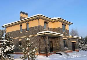 Дом 252м&sup2;, 2-этажный, участок 10 сот.  