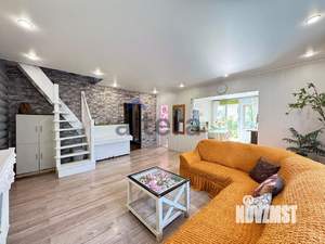 Дом 200м², 2-этажный, участок 9 сот.  