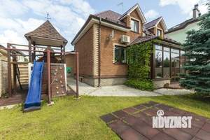 Дом 294м&sup2;, 2-этажный, участок 10 сот.  