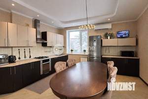 Дом 290м&sup2;, 2-этажный, участок 12 сот.  