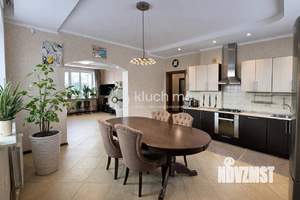 Дом 290м&sup2;, 2-этажный, участок 13 сот.  