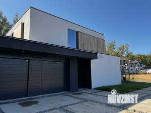 Дом 295м&sup2;, 2-этажный, участок 14 сот.  