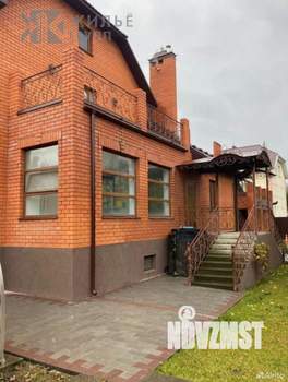 Коттедж 385м&sup2;, 2-этажный, участок 10 сот.  