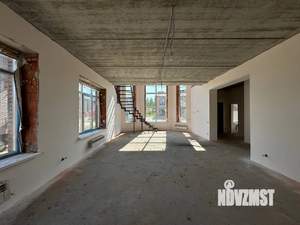 Коттедж 200м&sup2;, 2-этажный, участок 5 сот.  