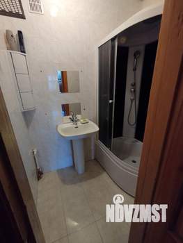 Дом 360м², 2-этажный, участок 10 сот.  