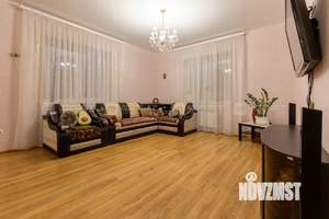 Дом 227м², 2-этажный, участок 8 сот.  