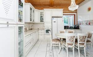 Дом 274м&sup2;, 2-этажный, участок 0 сот.  