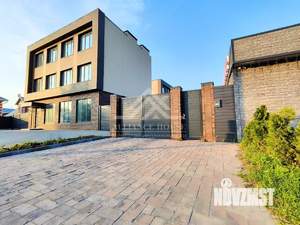 Дом 240м², 3-этажный, участок 5 сот.  