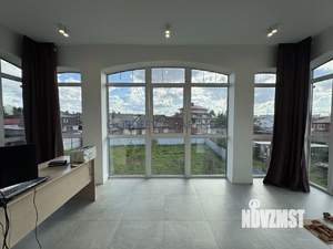 Дом 379м&sup2;, 3-этажный, участок 14 сот.  